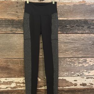 Like New & Rare Tall Old Navy High Rise Side Pocket Leggings